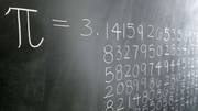 Ο π είναι ένας άρρητος αριθμός, κάτι που σημαίνει ότι δεν μπορεί να εκφραστεί ακριβώς ως λόγος δύο ακεραίων (όπως 22/7 ή άλλα κλάσματα που χρησιμοποιούνται συνήθως για την προσέγγιση του π). Κατά συνέπεια, η δεκαδική απεικόνιση δεν τελειώνει ποτέ και ποτέ δεν καθίσταται μια μόνιμη και επαναλαμβανόμενη παράσταση. Τα ψηφία φαίνεται να εμφανίζονται με τυχαία σειρά, αν και δεν έχει ανακαλυφθεί ακόμη κάποια απόδειξη για αυτό. Ο π είναι ένας υπερβατικός αριθμός, δηλαδή δεν αποτελεί ρίζα ενός μη-μηδενικού πολυωνύμου με ρητούς συντελεστές. Αυτό έχει σαν συνέπεια ότι είναι αδύνατο να λυθεί το αρχαίο πρόβλημα του τετραγωνισμού του κύκλου με κανόνα και διαβήτη.


