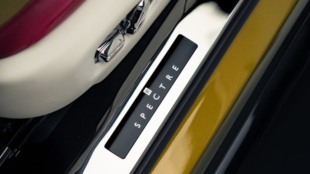 H νέα Rolls-Royce Spectre είναι ένα concept car 100+ ετών που μπαίνει σε παραγωγή