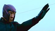 Ian McKellen – Magneto (Φημολογείται)
