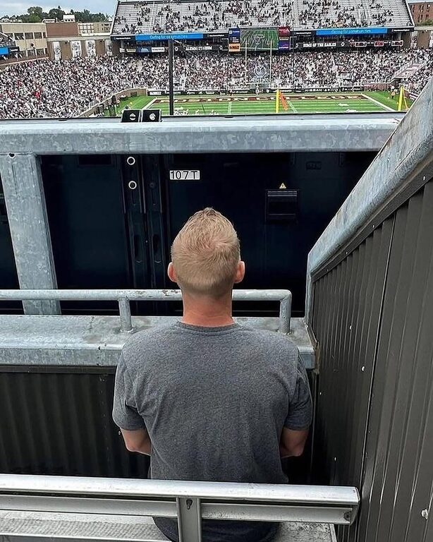 Τα χειρότερα καθίσματα στα γήπεδα που πληρώνεις για να… μην βλέπεις