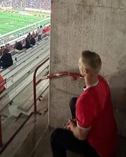 Τα χειρότερα καθίσματα στα γήπεδα που πληρώνεις για να… μην βλέπεις