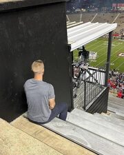 Τα χειρότερα καθίσματα στα γήπεδα που πληρώνεις για να… μην βλέπεις