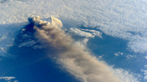 Οι πιο θεαματικές εκρήξεις ηφαιστείων όπως φαίνονται από δορυφόρο