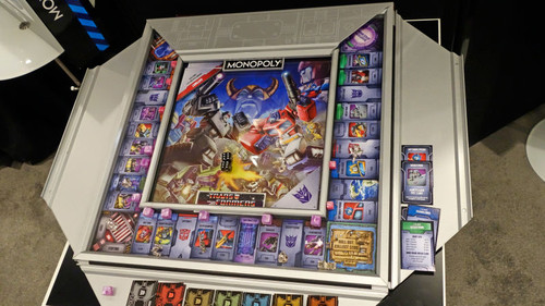 Ρε άρρωστα μυαλά, βγάλατε Monopoly με Transformers;