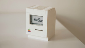 Macintosh ρέπλικα φταγμένη με LEGO