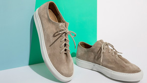 Τα μόνα σουέντ sneakers που θα χρειαστείς το καλοκαίρι