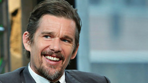 Το έμπειρο μουστάκι του Ethan Hawke θα σου δώσει σοφία