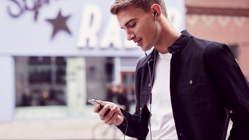 Το τρικ για να ακούς πιο δυνατά την μουσική σου στο iPhone