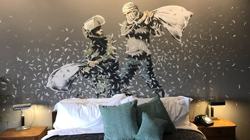 Το ξενοδοχείο του Banksy στη Βηθλεέμ έχει πλέον το δικό του gift shop