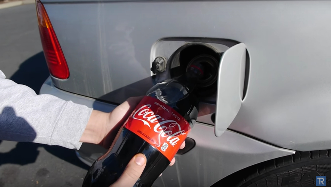 Coca-Cola αντί για βενζίνη στο αμάξι του δεν θα έβαζε ούτε ο Άγιος Βασίλης!