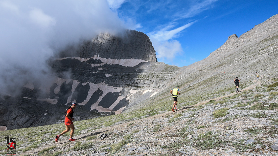 Το Φυσικό Μεταλλικό Νερό ΑΥΡΑ στο πλευρό των δρομέων του 15ου Olympus Marathon