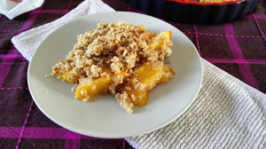 Πεντανόστιμο crumble ροδάκινο