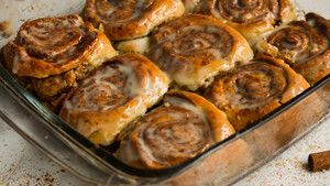 Cinnamon rolls