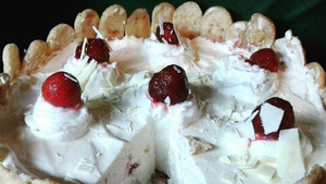 Charlotte με cream Bavarian
