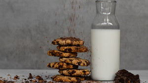 Μπισκότα βρώμης με σοκολάτα και μπανάνα