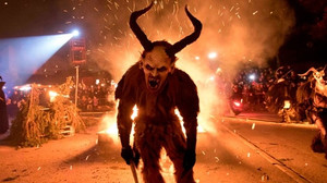 Το Krampus Night είναι το πιο τρομαχτικό χριστουγεννιάτικο έθιμο