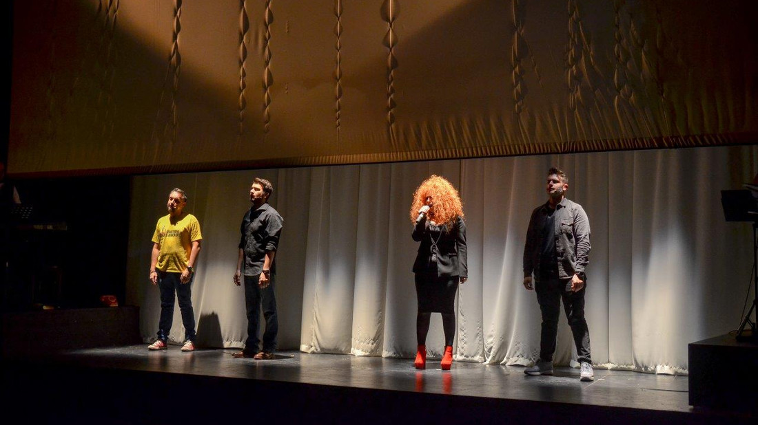 Πραγματοποιήθηκε η πρεμιέρα της παράστασης «Έξαλλοι» στο θέατρο Αθηνά