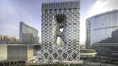 Η σύγχρονη αρχιτεκτονική και η πολυτέλεια έσμιξαν σε ξενοδοχείο της Κίνας