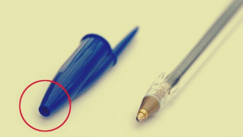 Έχεις αναρωτηθεί ποτέ γιατί υπάρχει ΑΥΤΗ η τρύπα στο καπάκι του στυλό;