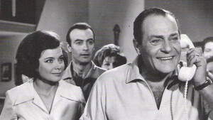 Από το σκηνικό στο… χορτάρι