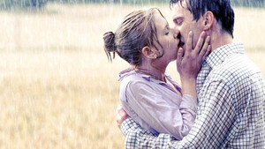 Γιατί γέρνεις δεξιά κάθε φορά που φιλιέσαι;