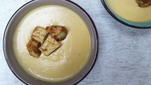 Χορταστική ταχινόσουπα με παξιμάδι!