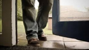 Γιατί κάνουμε ποδαρικό με το δεξί;