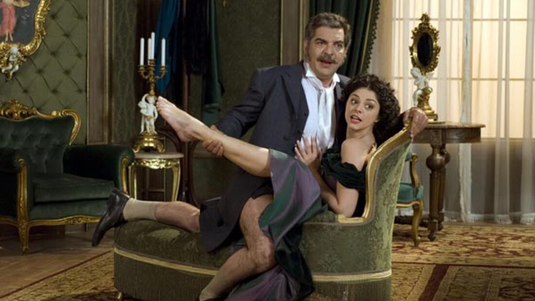 O επικός ρόλος του «Παλιού» στο «Αυστηρώς Κατάλληλο»!  (pics+vid)