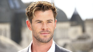 O Chris Hemsworth με το στυλ του δικαιώνει τους «good guys» ανά την υφήλιο 