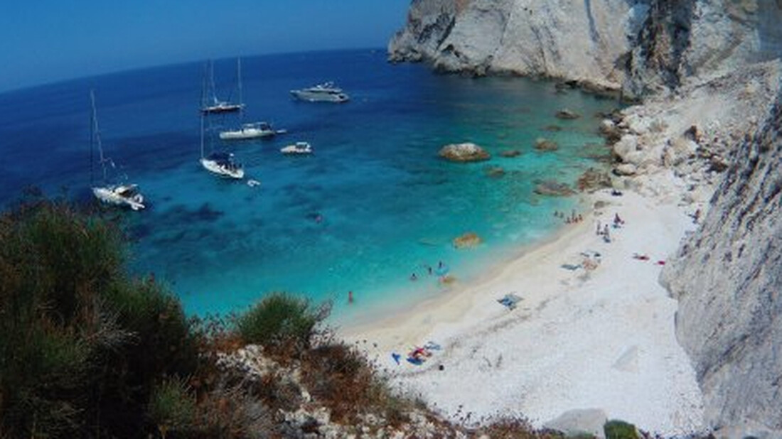 Αυτή είναι η νεότερη παραλία της Ελλάδας!