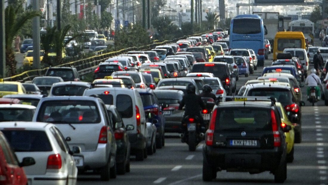 Κυκλοφοριακό χάος στην Αθηνών - Λαμίας - Ουρές χιλιομέτρων