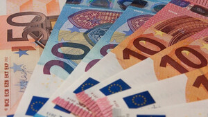 Αναδρομικά: Έρχεται η πρώτη δόση - Ποιοι και πόσα θα πάρουν (vid)