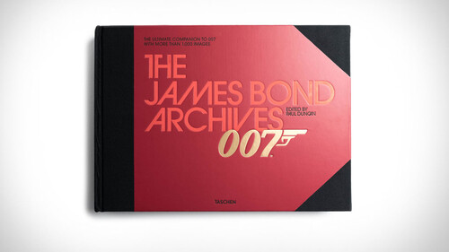 Όλα όσα πρέπει να ξέρεις για τις ταινίες τους James Bond σε ένα βιβλίο
