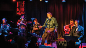 Οι Χειμερινοί Κολυμβητές στο Half Note