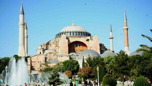 Δραματικές εξελίξεις: Έτοιμοι οι Τούρκοι να κάνουν τζαμί την Αγιά Σοφιά – Προκλητικό πρωτοσέλιδο