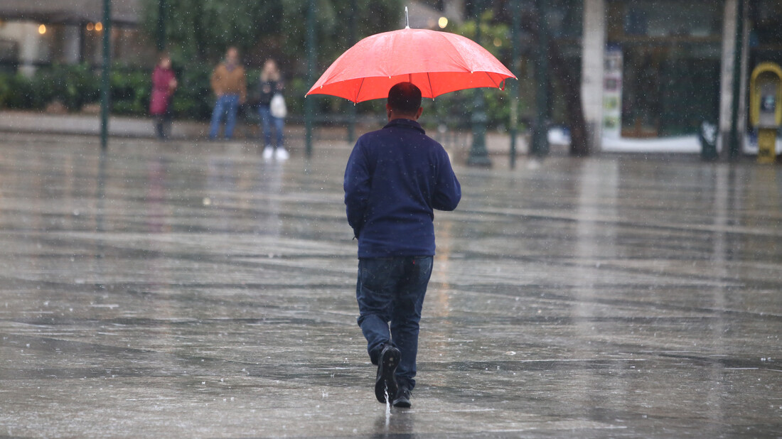 Παραφροσύνη είναι να κινείσαι στην Αθήνα όταν βρέχει
