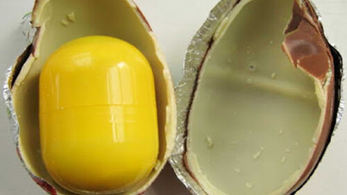 Γιατί το αυγό Kinder είναι κίτρινο