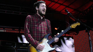 John Frusciante: η επιστροφή ενός θρύλου στη θέση που του ανήκει