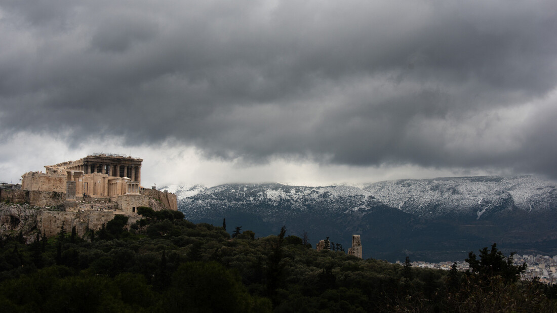 Καιρός: Ο «Ηφαιστίων» υποχωρεί αλλά θα χιονίσει και σήμερα - Δείτε πού - Αναλυτικά η πρόγνωση