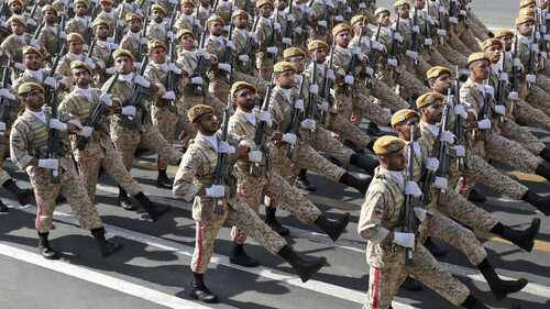 Πόλεμος ΗΠΑ-Ιράν: Αυτή είναι η στρατιωτική ισχύς της Τεχεράνης απέναντι στον αμερικανικό στρατό