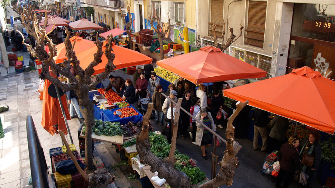 Η λαϊκή αγορά της Καλλιδρομίου είναι σημείο συνάντησης μίας ολόκληρης γειτονιάς