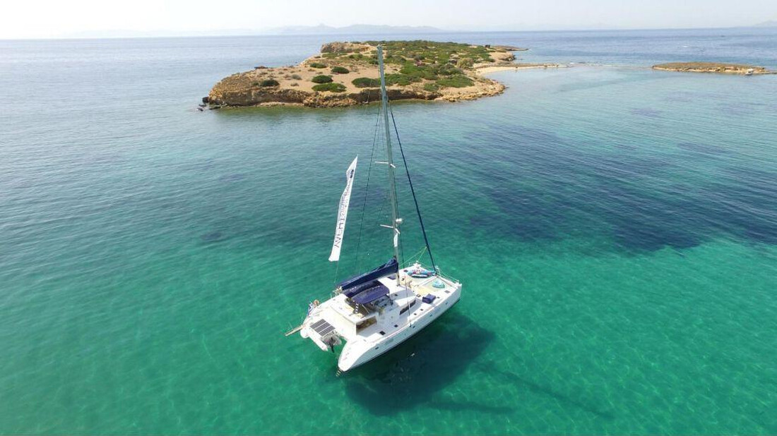Yachtsailing.gr: Ένας στόλος 30 σκαφών έτοιμος να σε πάει διακοπές