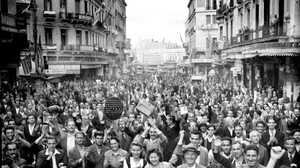 H μέρα που αποχώρησαν τα γερμανικά στρατεύματα από την Αθήνα