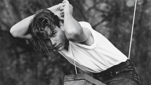 Κανείς δεν μίσησε τη δημοσιότητα όσο ο River Phoenix Κανείς δεν μίσησε τη δημοσιότητα όσο ο River Phoenix
