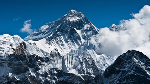 Kίνα και Νεπάλ συμφωνούν πως το Έβερεστ είναι πιο ψηλό από όσο ξέραμε