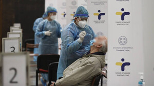 Κρούσματα σήμερα: Πάνω από 2.000 οι νέες μολύνσεις – Ανακοινώνονται μέτρα