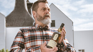 Lagavulin: Η ιστορία και τα καλύτερα μπουκάλια ενός μυθικού Scotch whisky