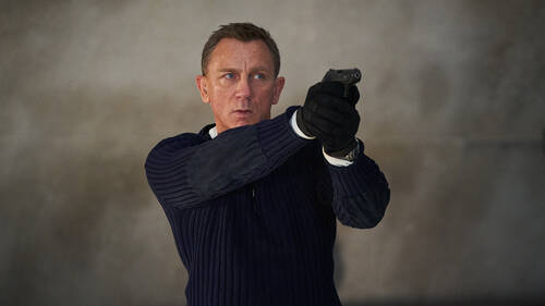 John Logan: Ο σεναριογράφος του James Bond φοβάται την Amazon