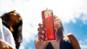 ΝΕΟ RED BULL RED EDITION ΜΕ ΓΕΥΣΗ ΚΑΡΠΟΥΖΙ