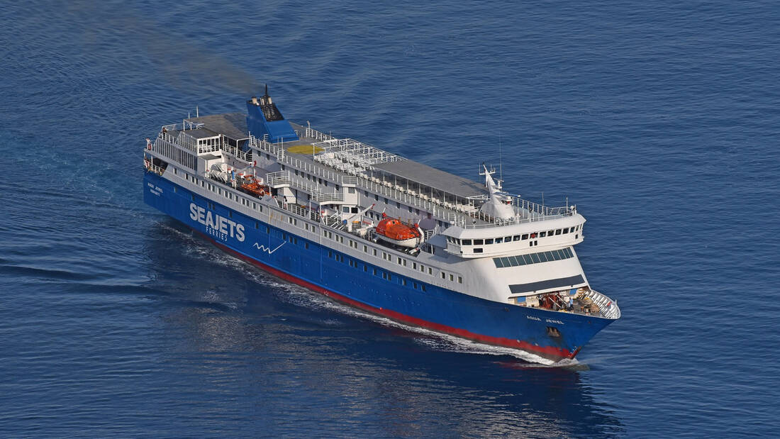 Η SEAJETS με το AQUA JEWEL μετέφερε ισχυρή πυροσβεστική δύναμη στη Σάμο